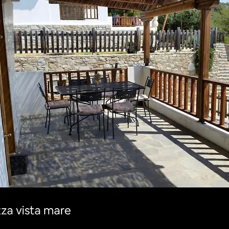 House Апартаменты *