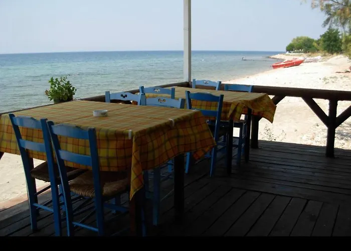 Apartament House Alikí